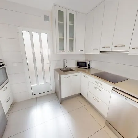 Апартаменты Vistabella 2 Bed Lower Торевьиа