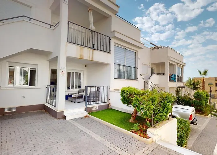 Vistabella 2 Bed Lower Apartment